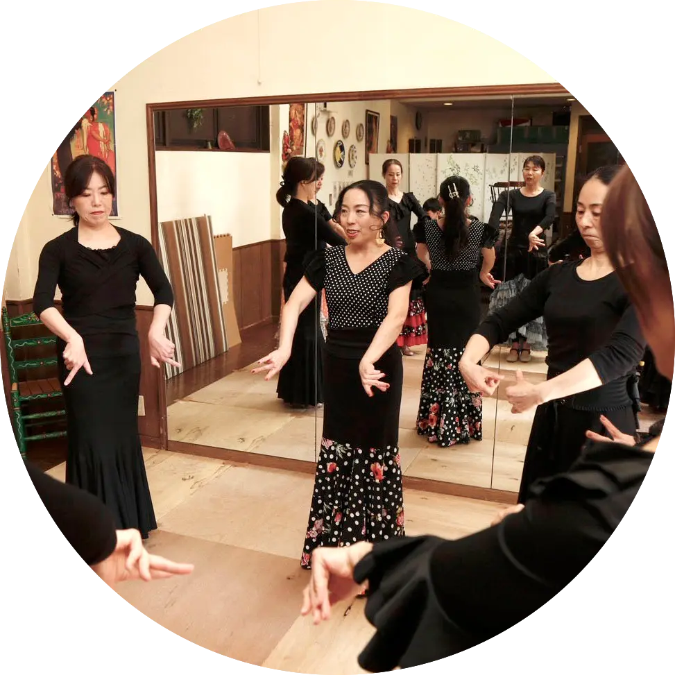 アイレフラメンコスタジオのレッスンの様子
